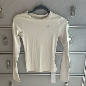 ALO ribbed long sleeve.  Bone color.  size Small.  NWT